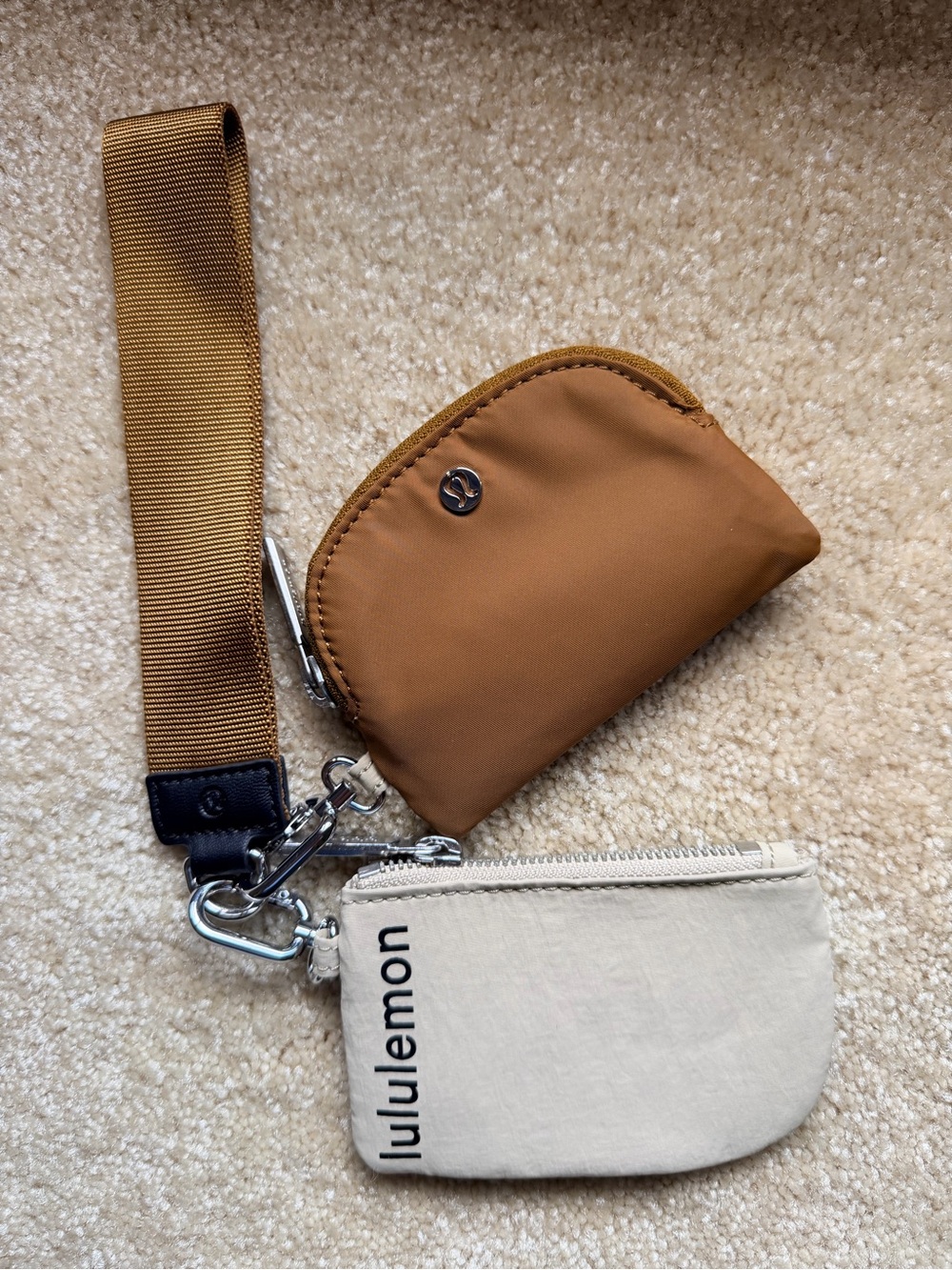 NWOT Lululemon Dual Pouch Wristlet